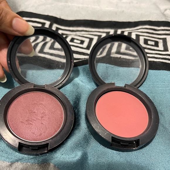 Mac Blushes in Animal instinct and pinch me. - Picture 8 of 8